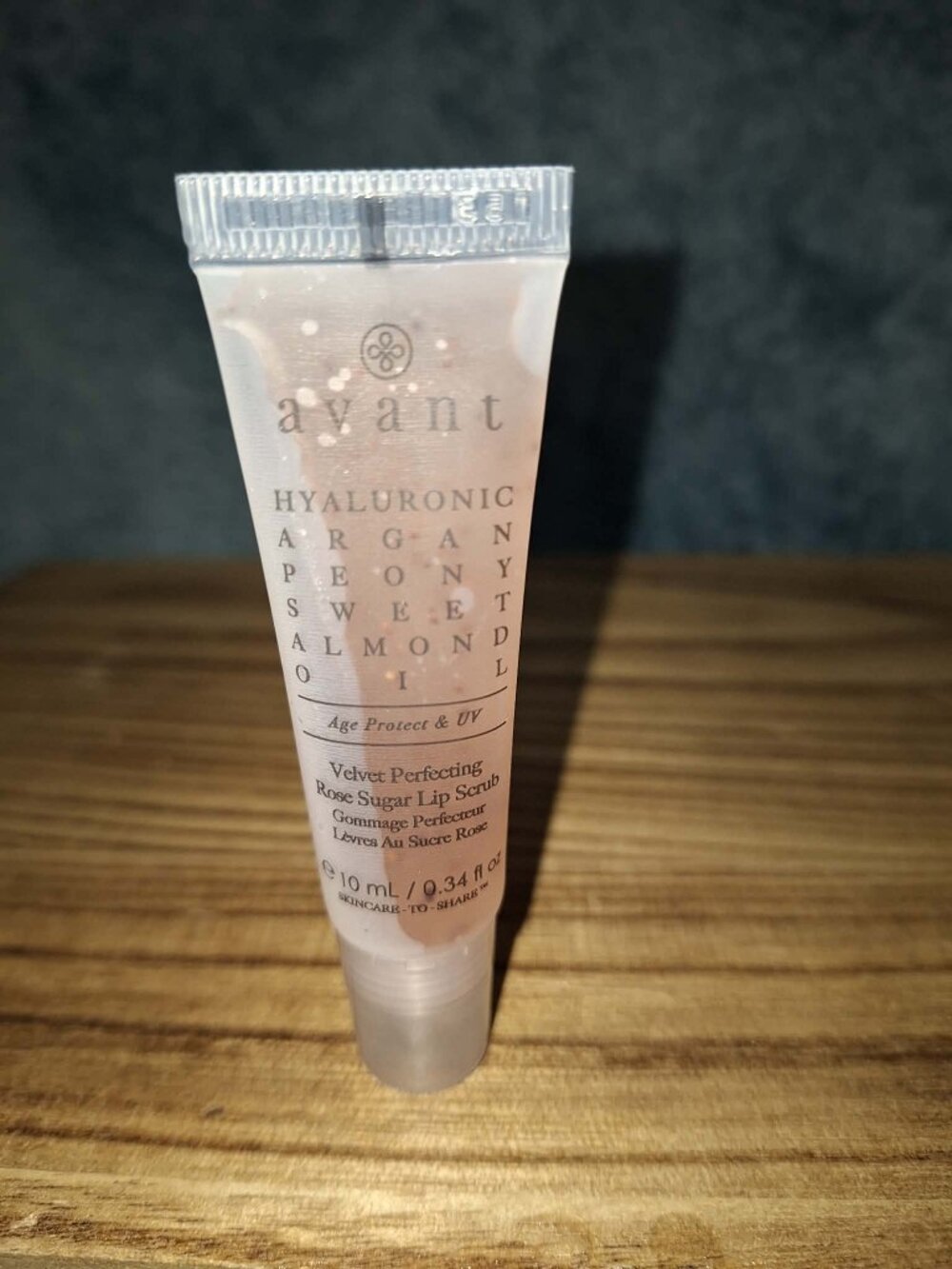 Avant Skincare Velvet Perfecting Rose Sugar Lip Scrub (10 mL / 0.34 fl oz)